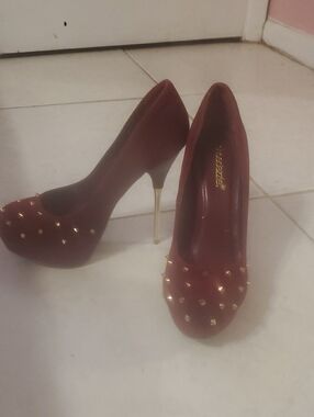 Burgandy Suede Heels With Studed Accents, NEW